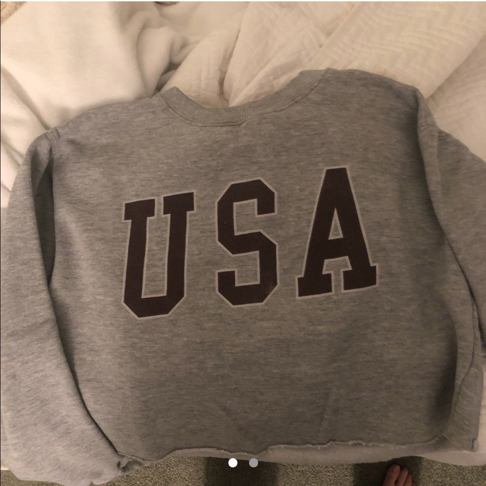 Brandy Melville USA cropped hoodie